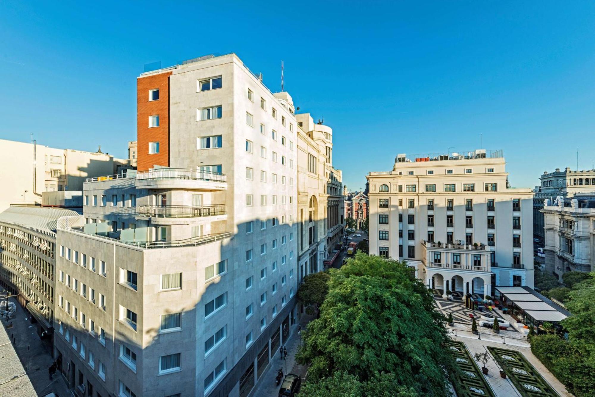 Nh Collection Madrid Suecia Hotel Exterior foto Residential buildings in the neighborhood