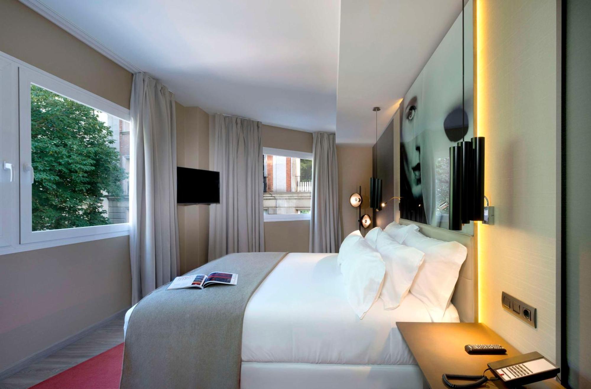 Nh Collection Madrid Suecia Hotel Exterior foto A room at the hotel