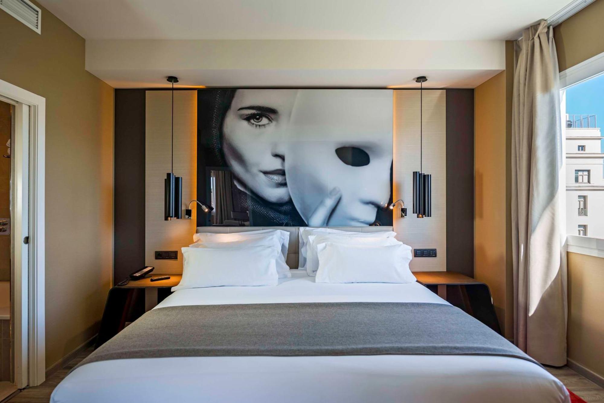 Nh Collection Madrid Suecia Hotel Exterior foto A bedroom at the hotel